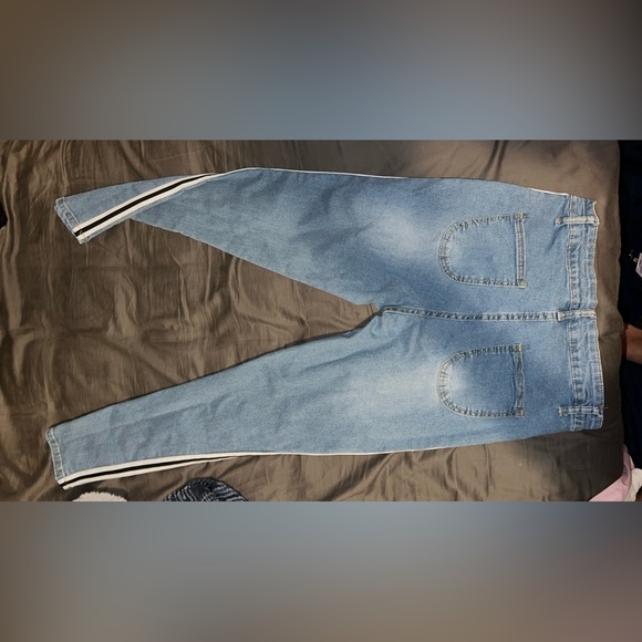 High rise skinny Jean - Picture 2 of 2